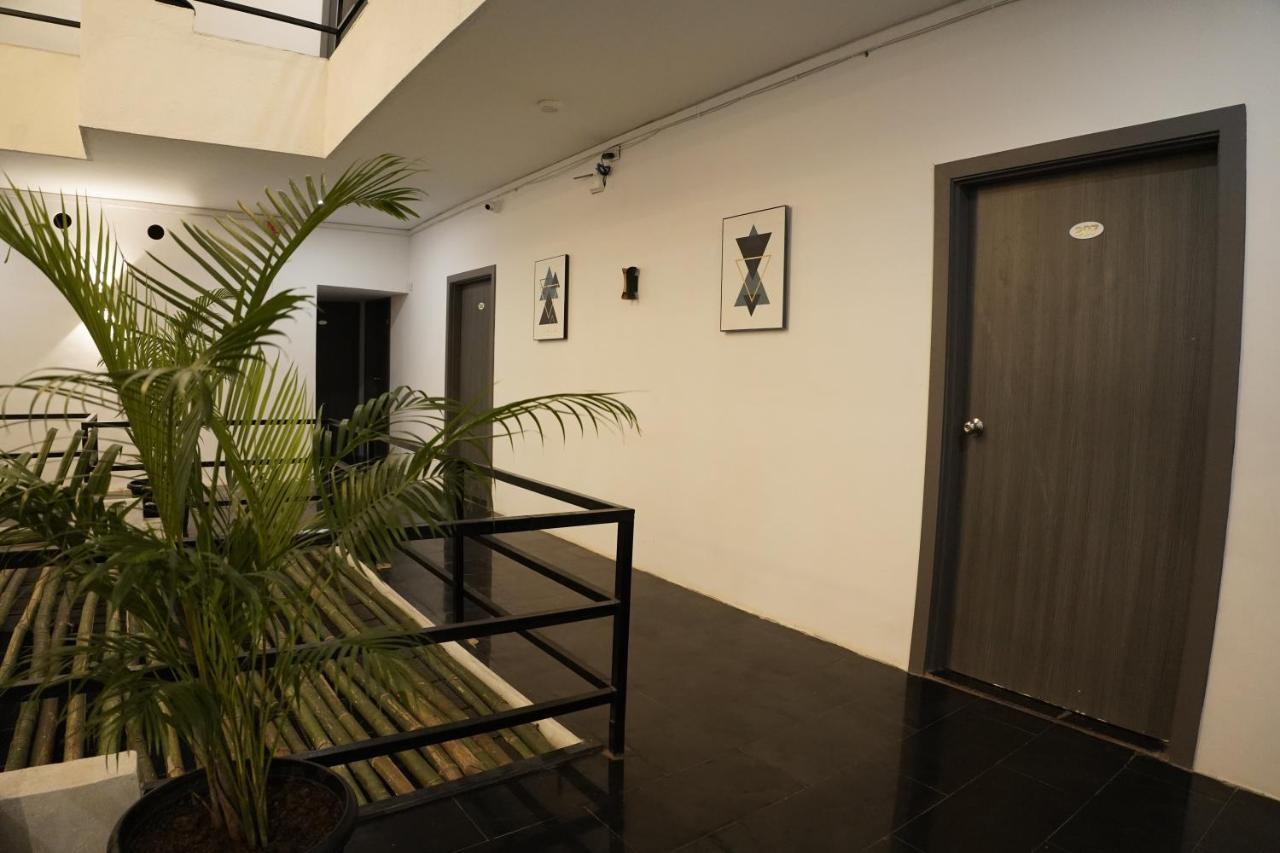 סוראט Hotel Royal Accord מראה חיצוני תמונה
