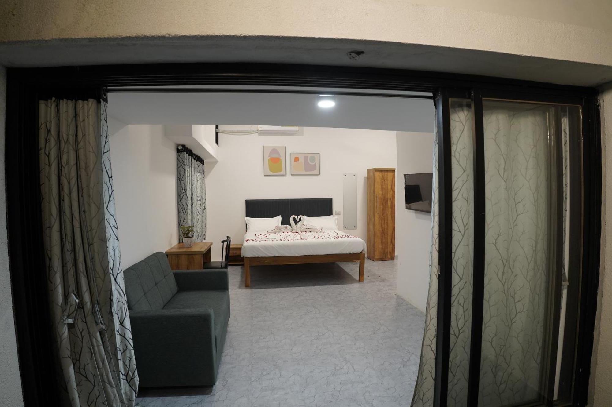 סוראט Hotel Royal Accord מראה חיצוני תמונה