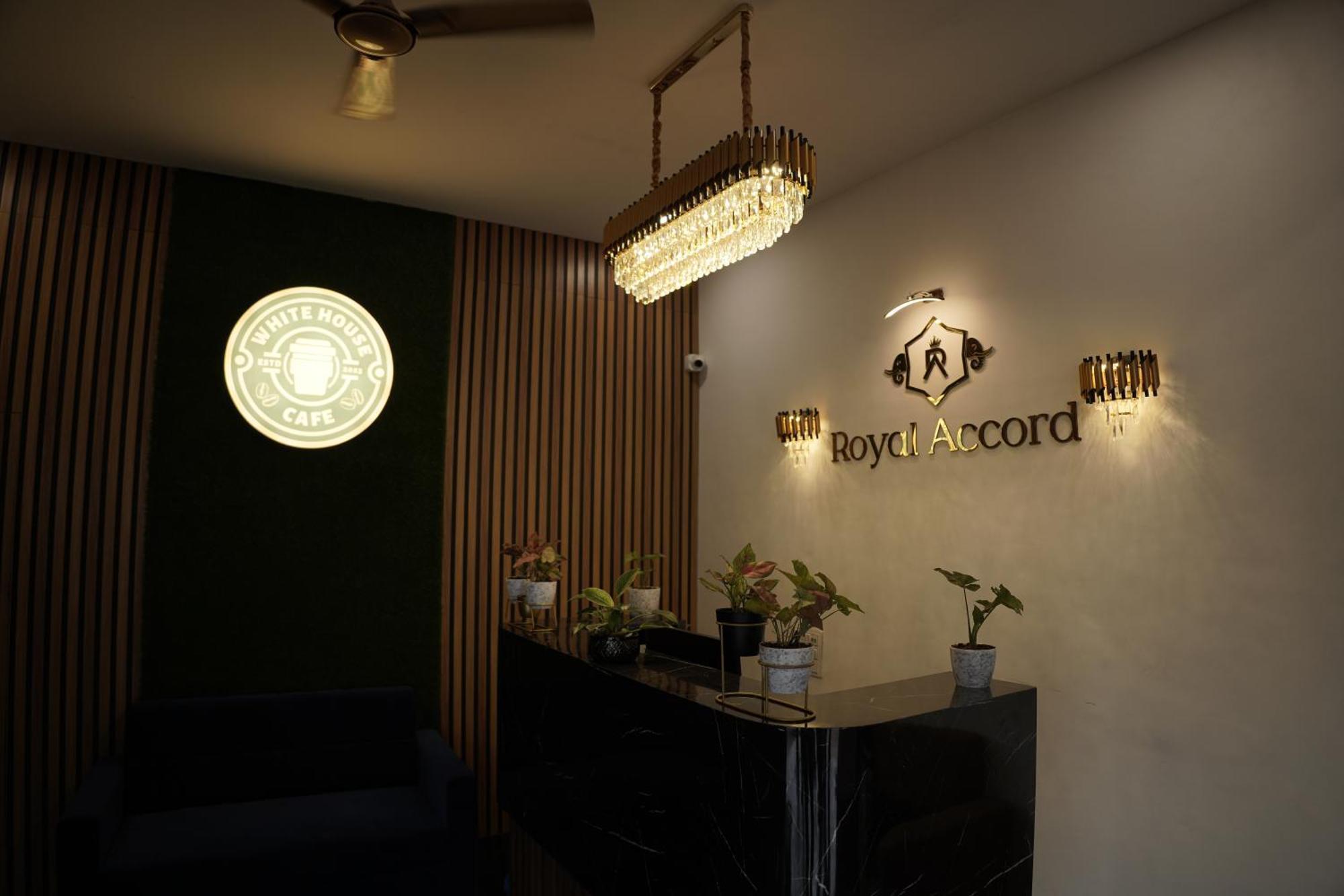 סוראט Hotel Royal Accord מראה חיצוני תמונה